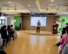 C:\Users\中一班\Desktop\2025-10-15第三届园级家委会\IMG_20251015_143412.jpgIMG_20251015_143412